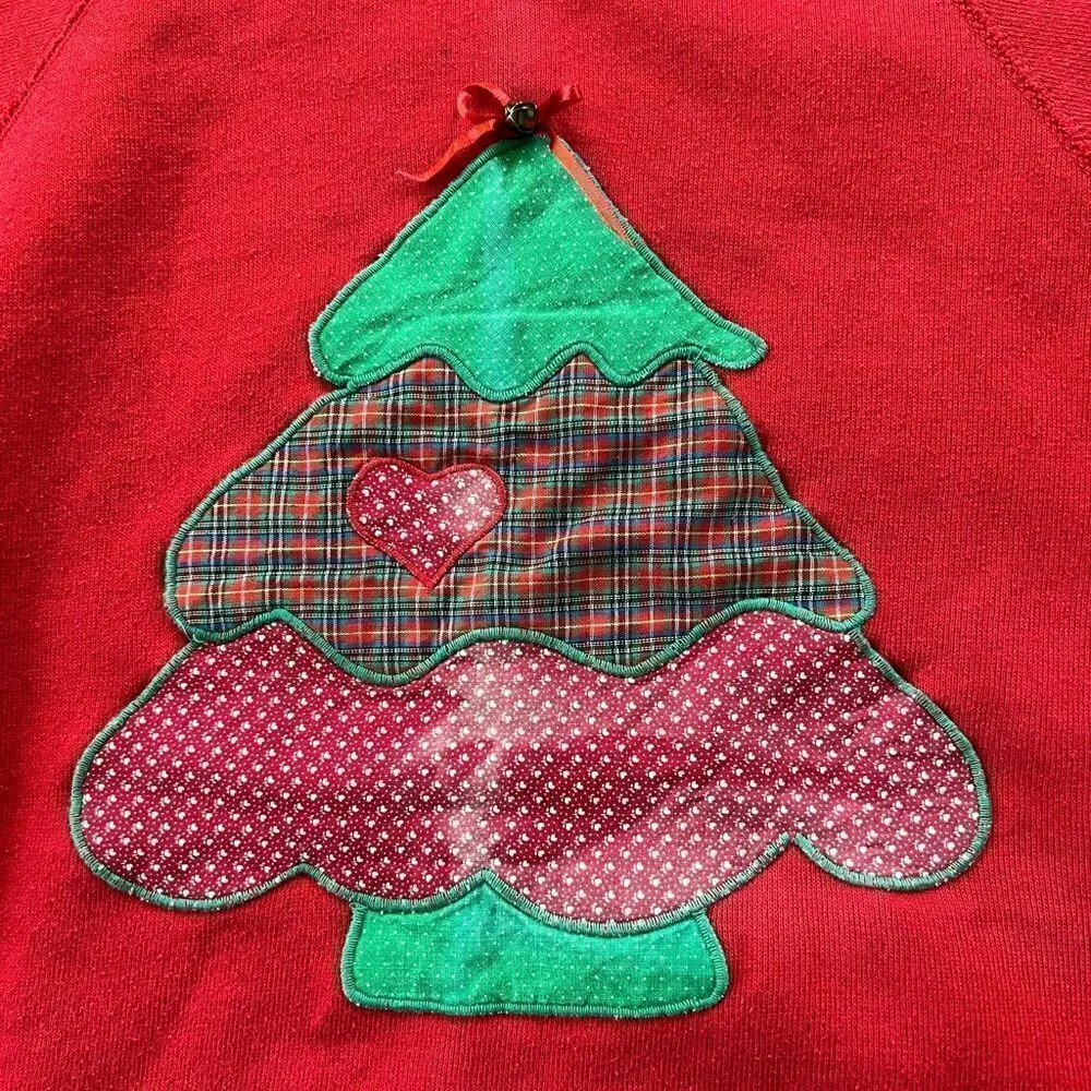 Bassett Walker Red Vintage Christmas Tree Sweatshirt Medium Red - Image 3
