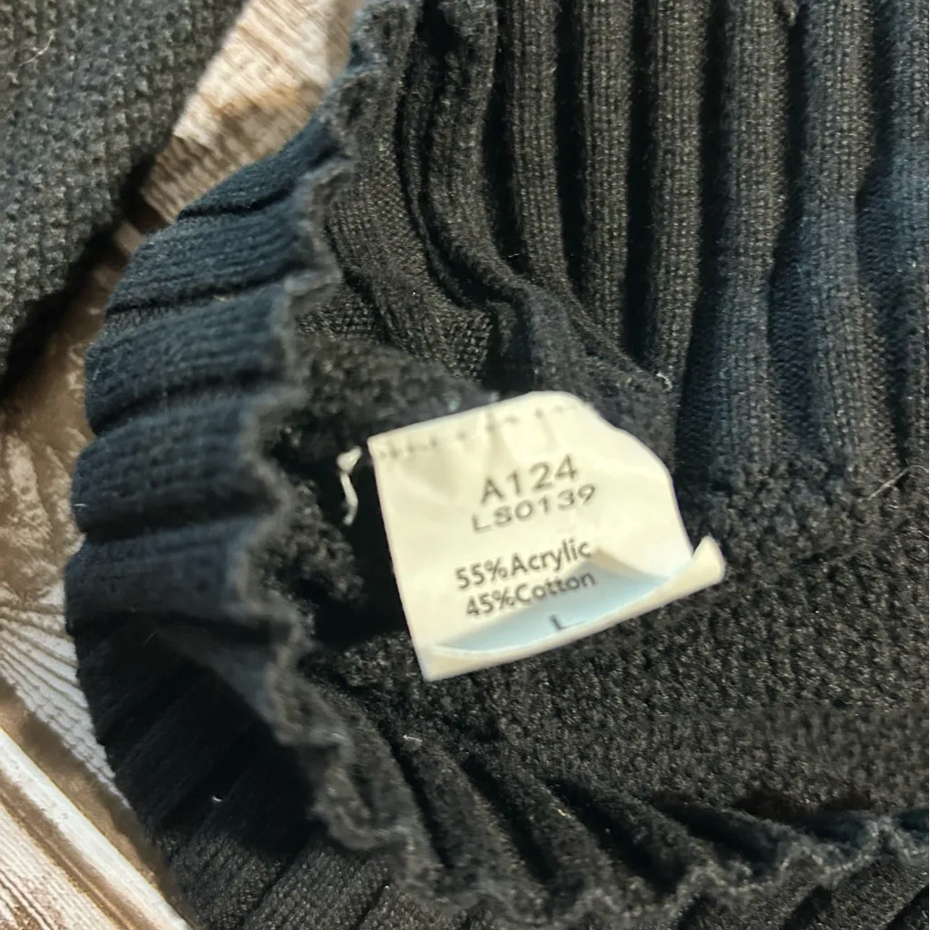 Black Button - Image 5