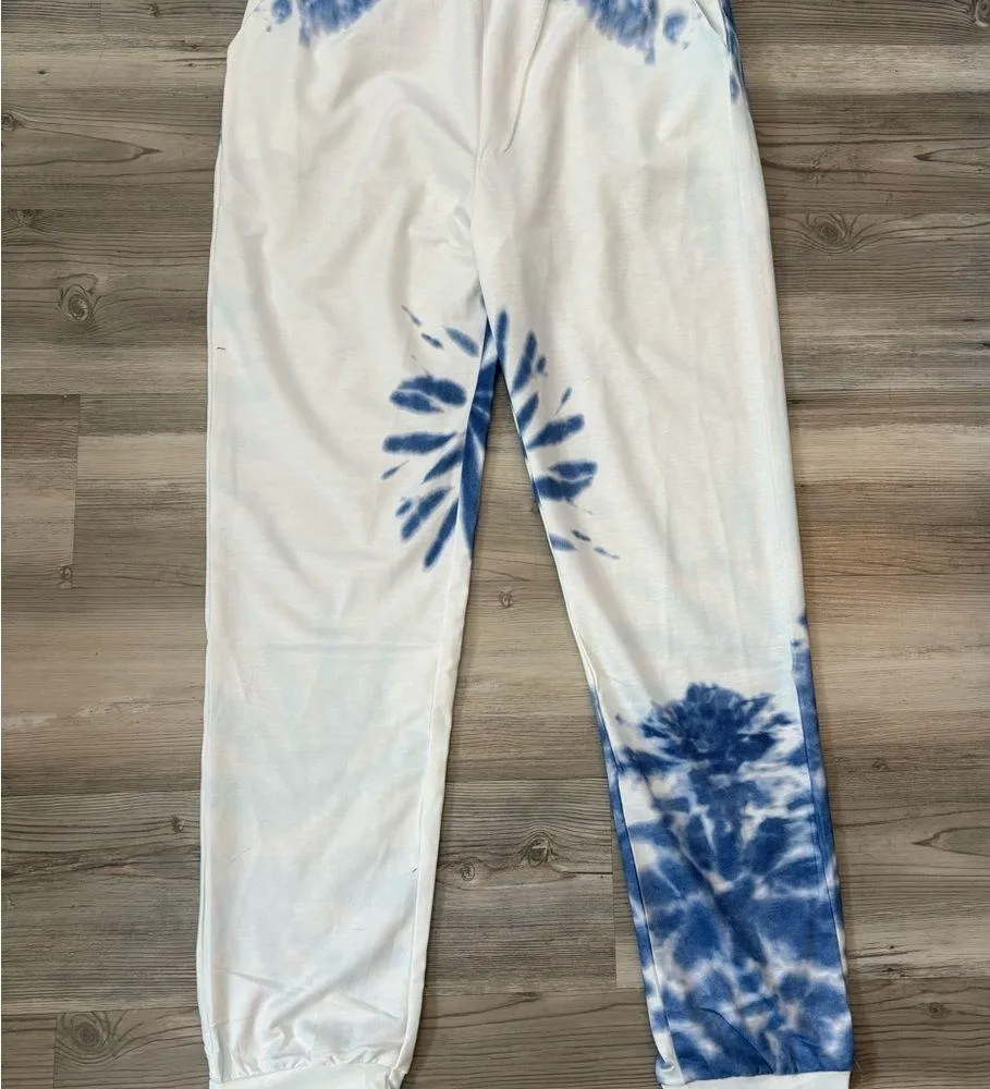 Davi & Dani NWT size medium tie-dye joggers - Image 4