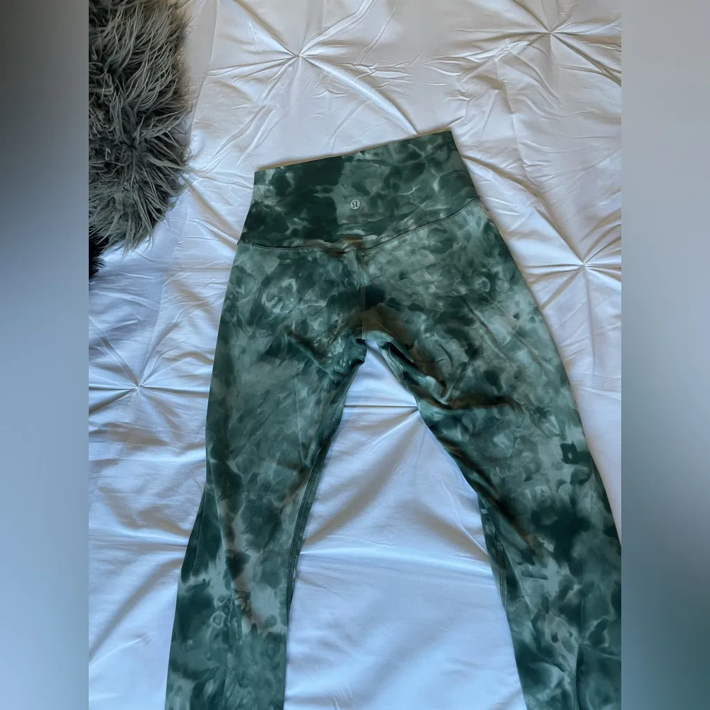 Lululemon diamond dye leggings - Image 9