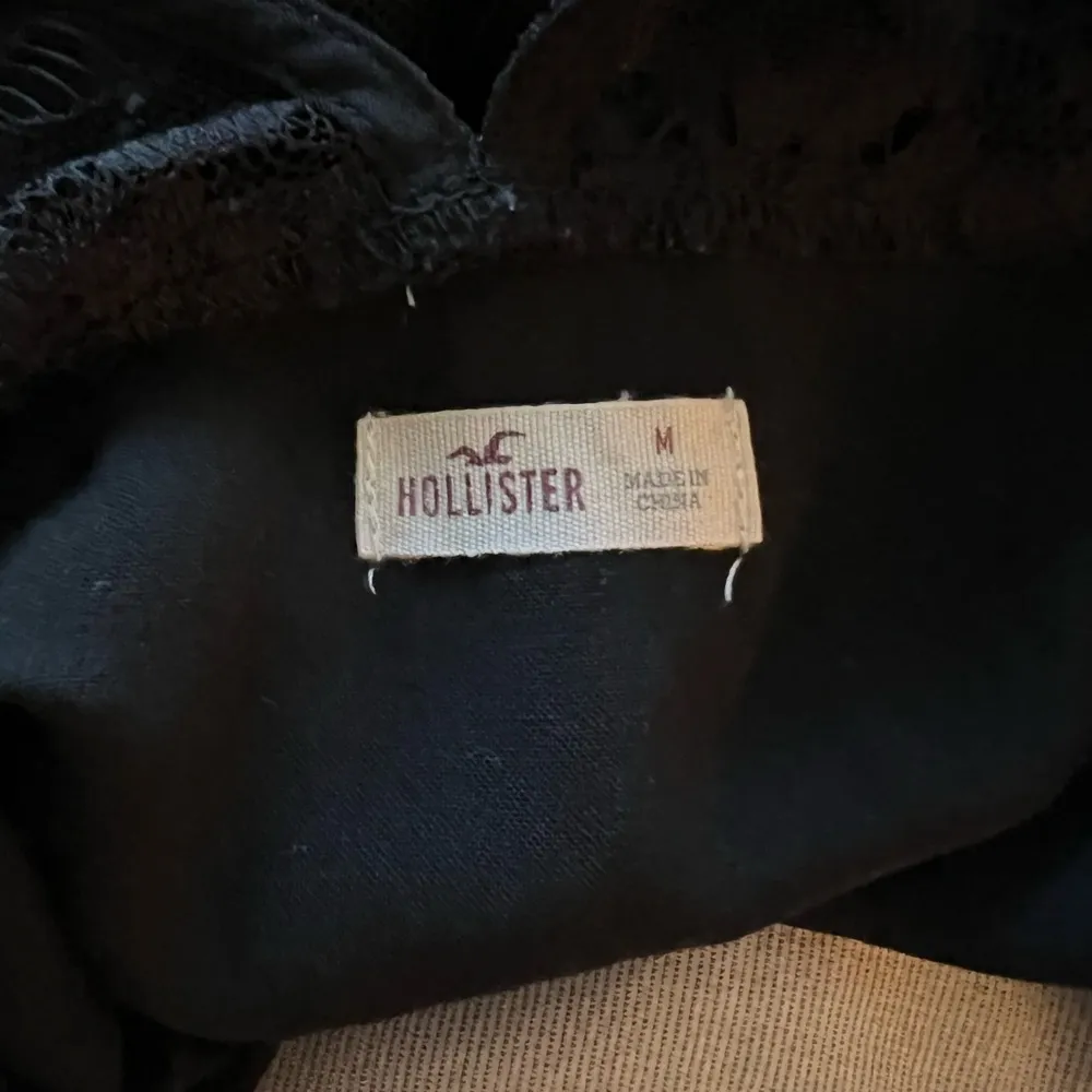 Hollister Elegant Lace Dress - Image 2