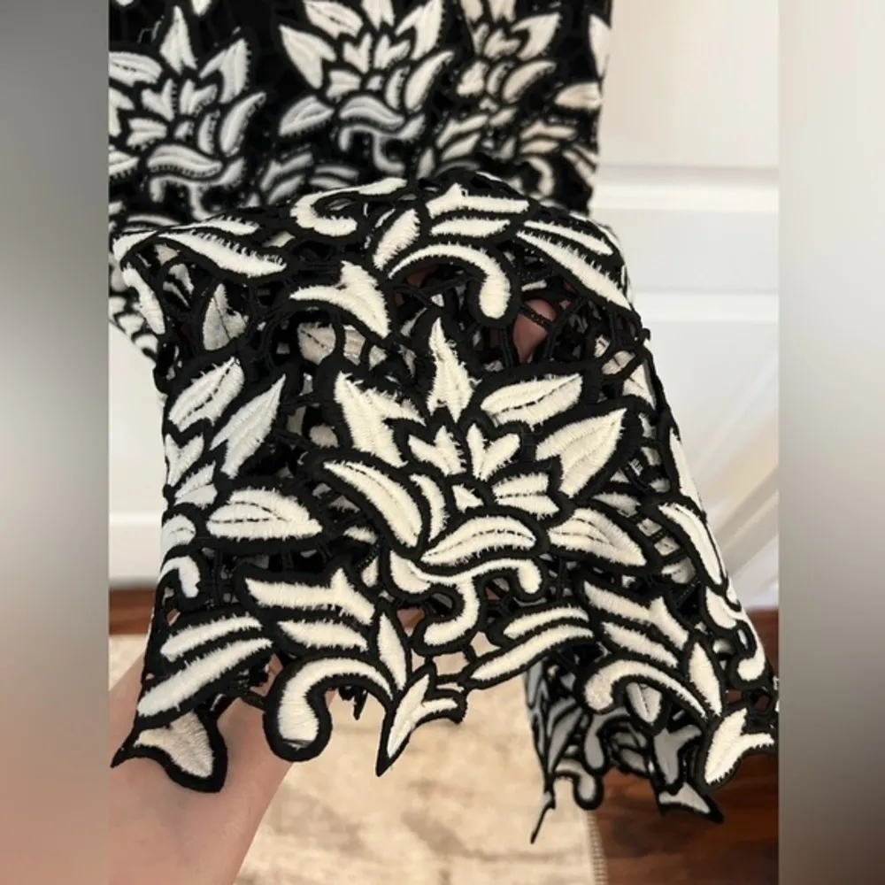 J.O.A. XS Floral Lace Strapless Sheath Midi Dress - Image 6