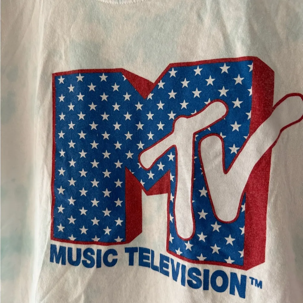 MTV Cropped Tie Dye Graphic Tee Size L - Image 2