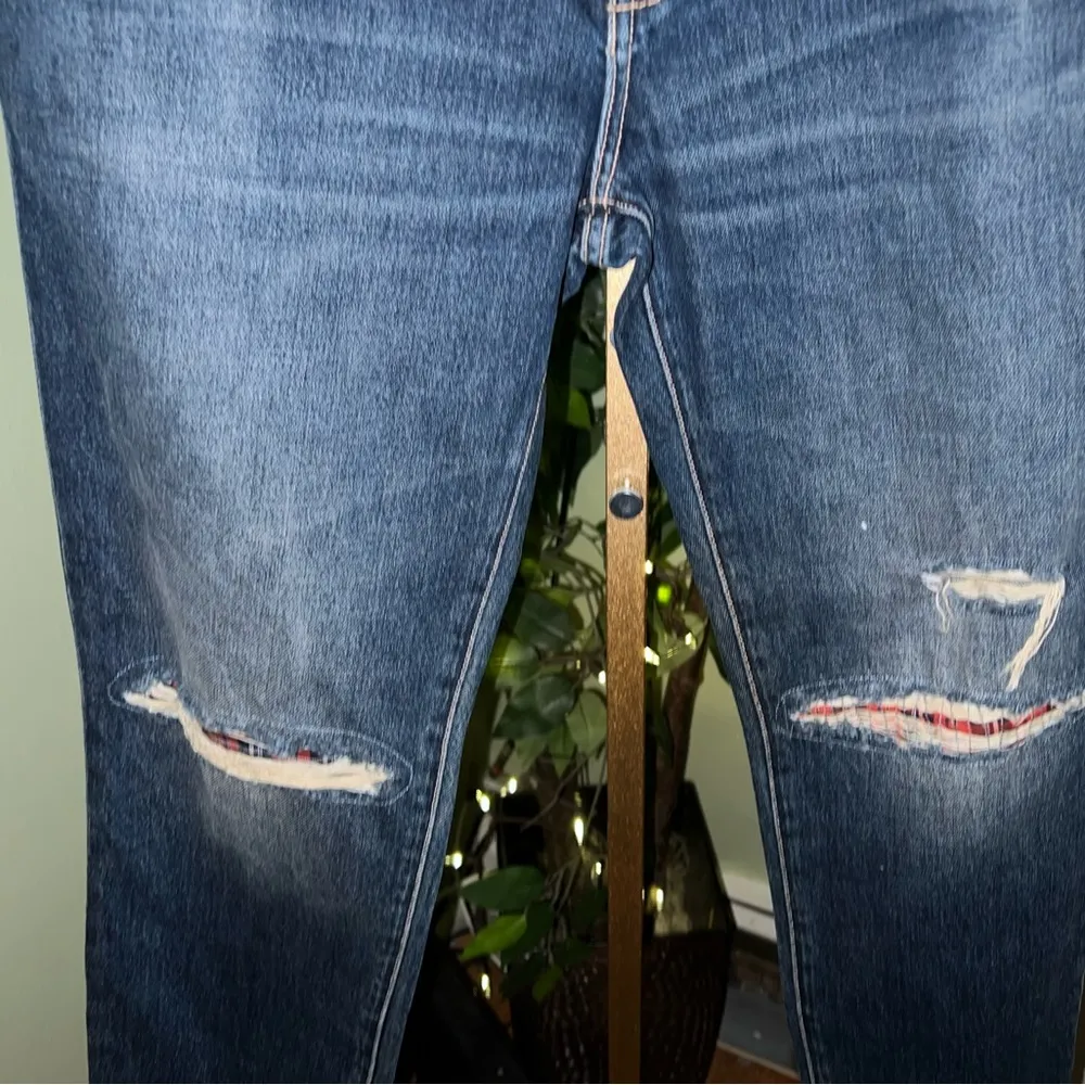 CURRENT/ ELLIOT The Repaired Fling Distressed Crop Jeans in Becker Rip Repair 27 - Image 4