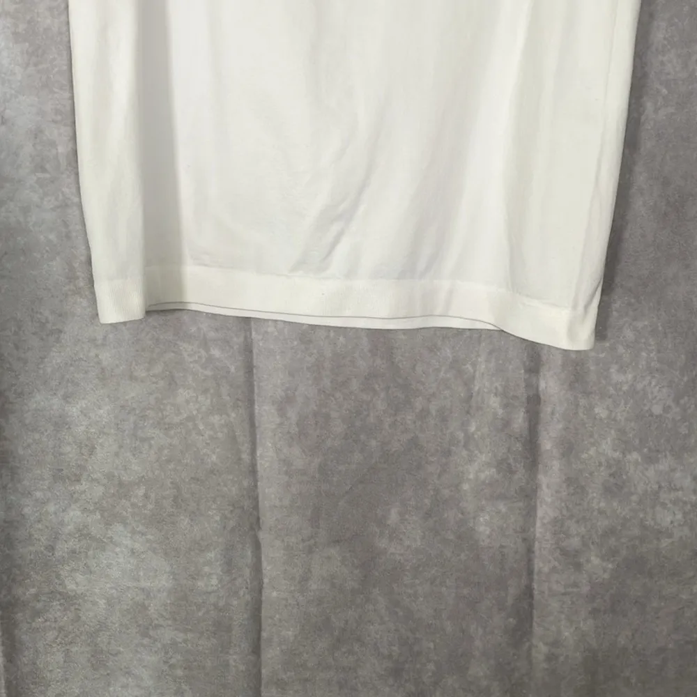 Carmen Marc Valvo White Semi-Fitted Short Sleeve Basic T Size Women’s Medium - Image 4