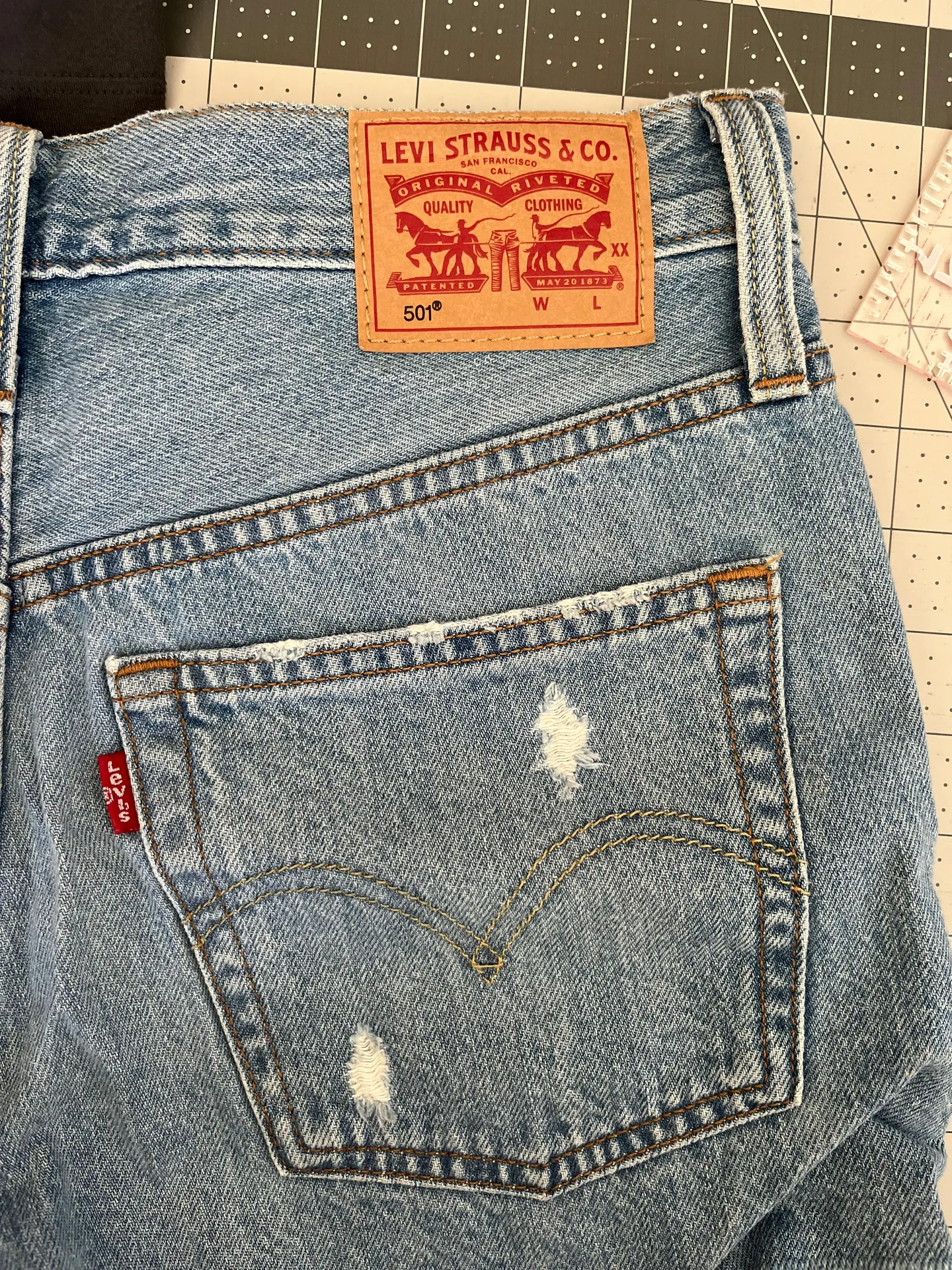 Levi’s 501 Denim Shorts - Image 5