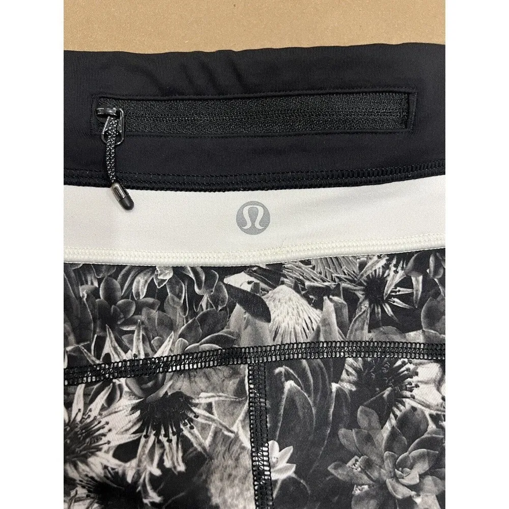 Lululemon Up the Pace Flowabunga Black White Sunflower Floral Crop Legging S‎ 4 - Image 4