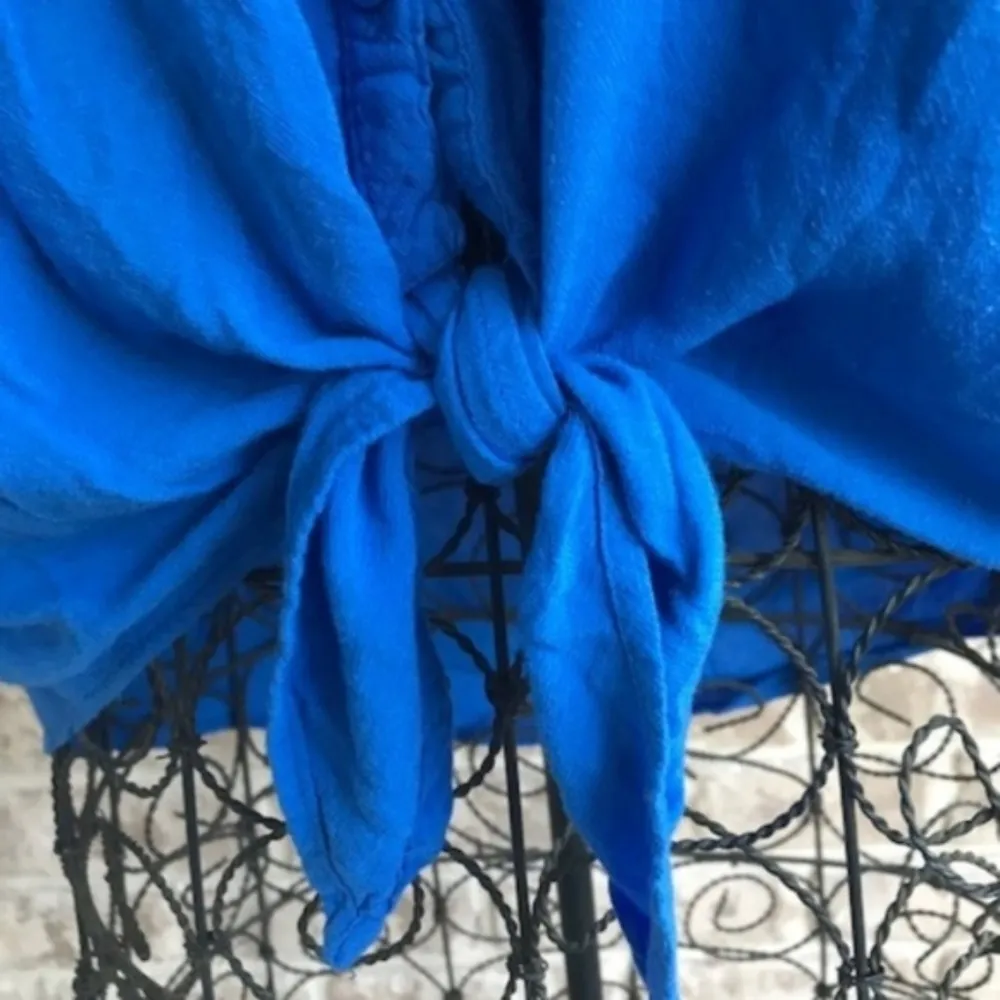 Lulumari Blue Tie front top Metal Skull Collar - Image 5