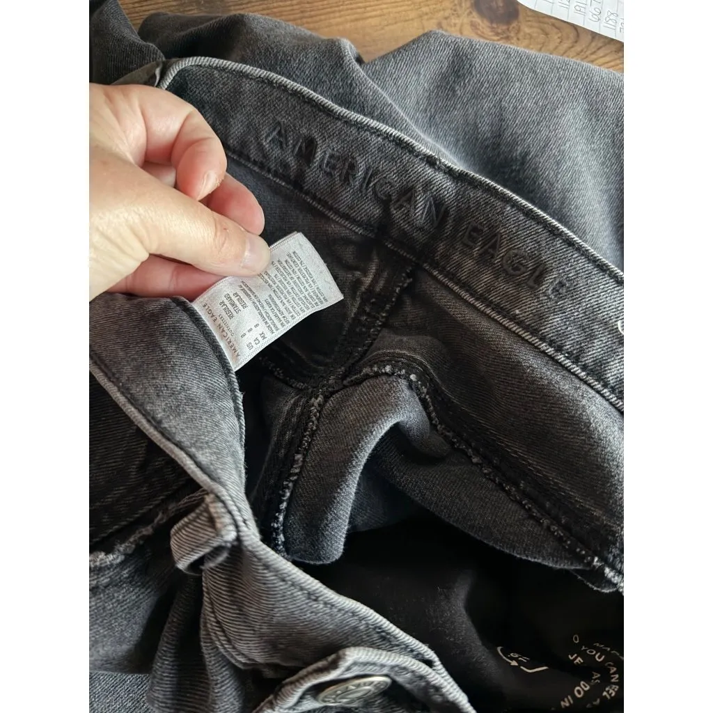 American Eagle Black High RIse 90s Boyfriend Jean - Image 7