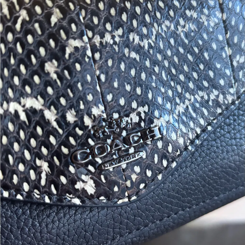 Authentic Coach 1941 snake skin leather/pebbled leather large wallet EUC - Image 2