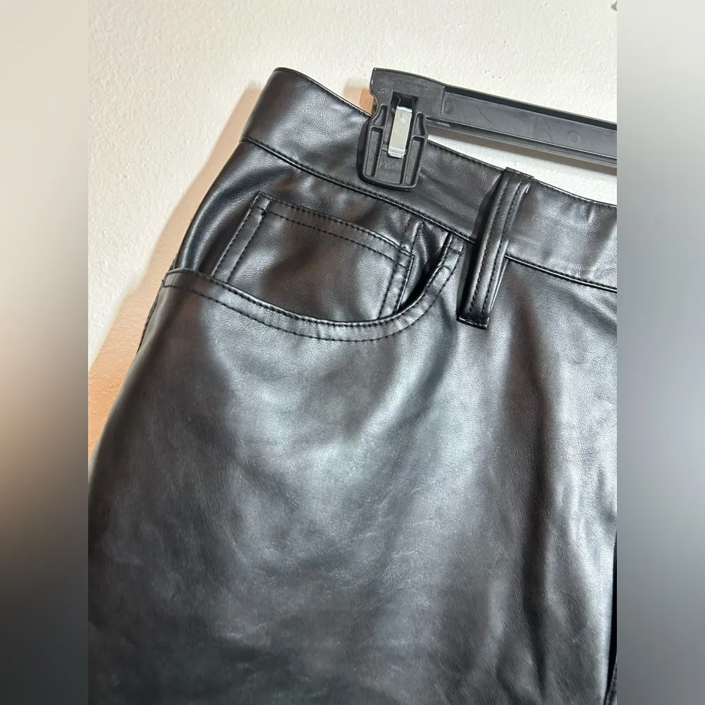 Madewell The Perfect Vintage Straight Leg Pant: Faux Leather Size 31 Black EUC - Image 3