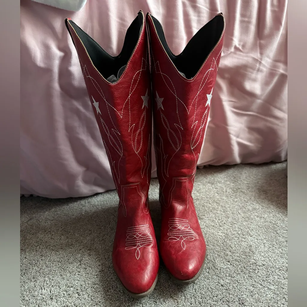 Red Western-Style Women's Boots - Image 2