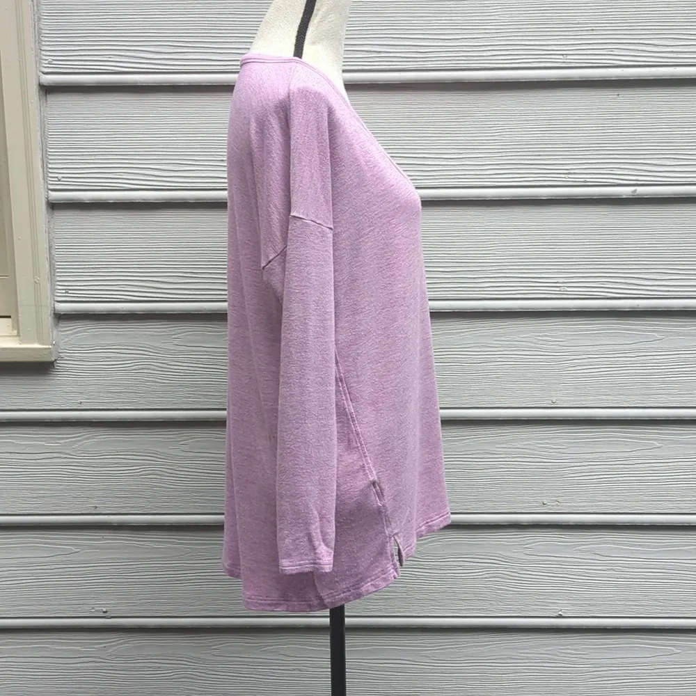 Lou & Grey Signature Soft Dolman Longsleeve V-Neck Shirt with High/Low Waist - Image 4