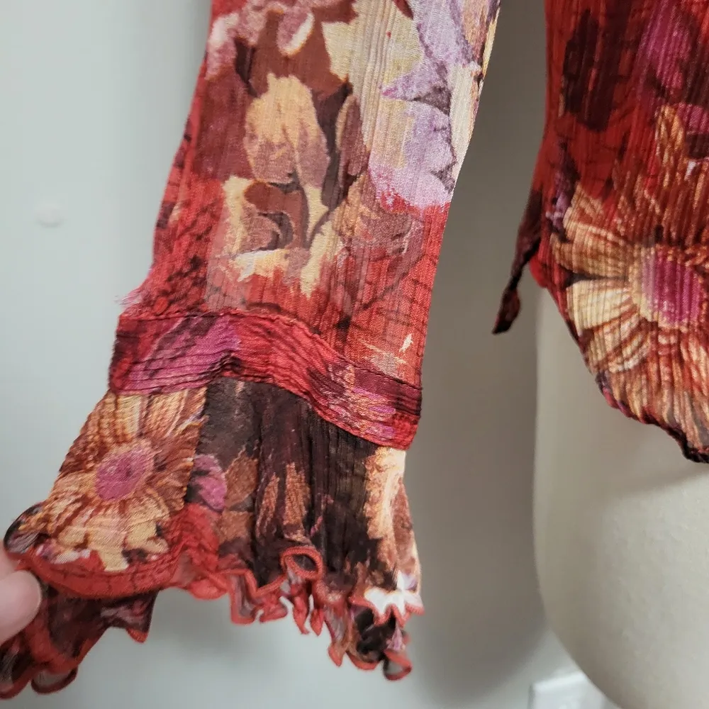 Coldwater Creek red floral bell sleeve button down size mp - Image 3