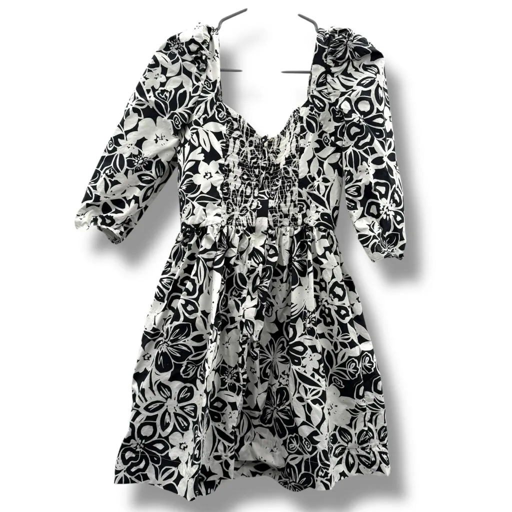 Cara Cara Hart Floral Print Black & White Half Sleeve A - Image 4