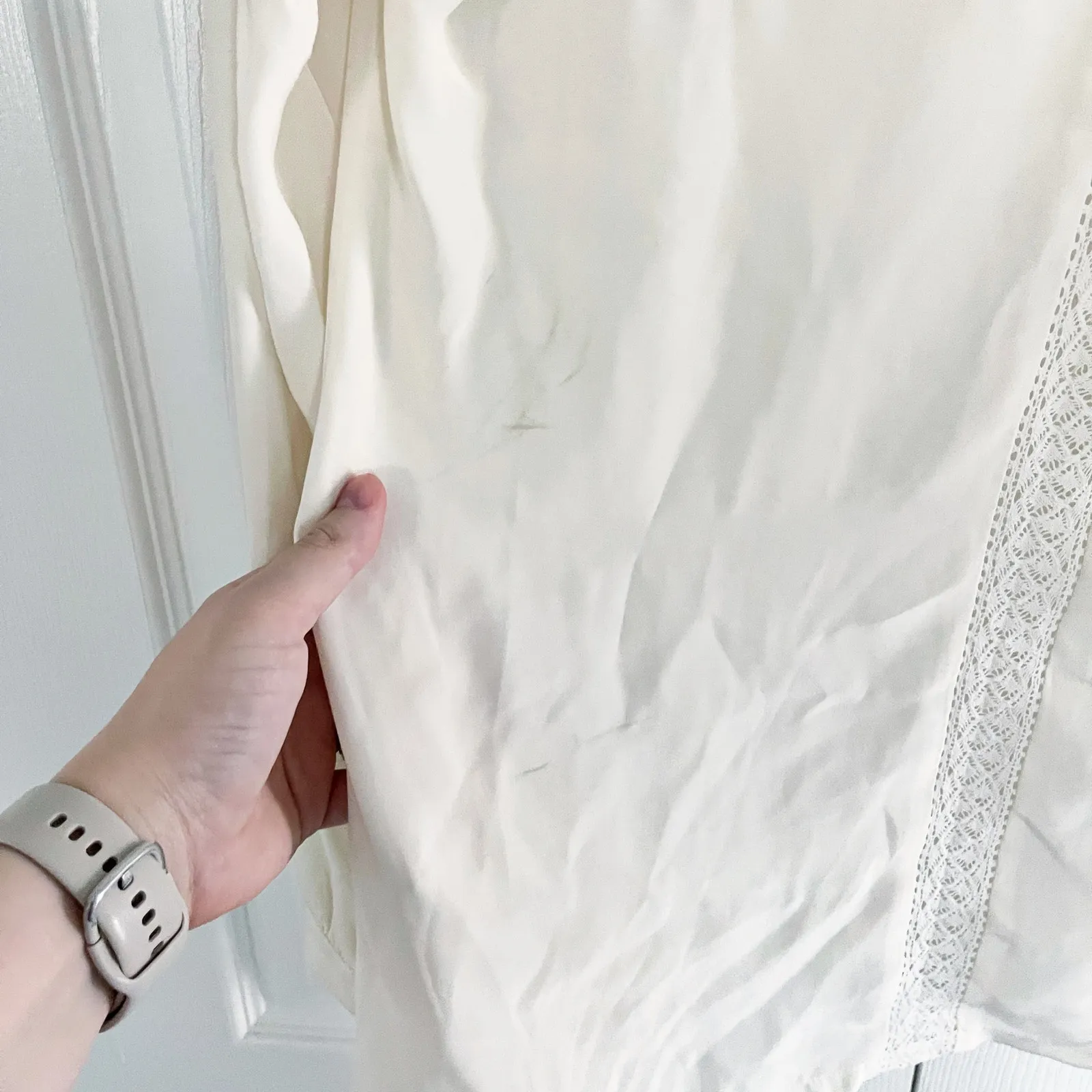 Frame Denim Le Lace Trim Blouse in Off White - Image 10