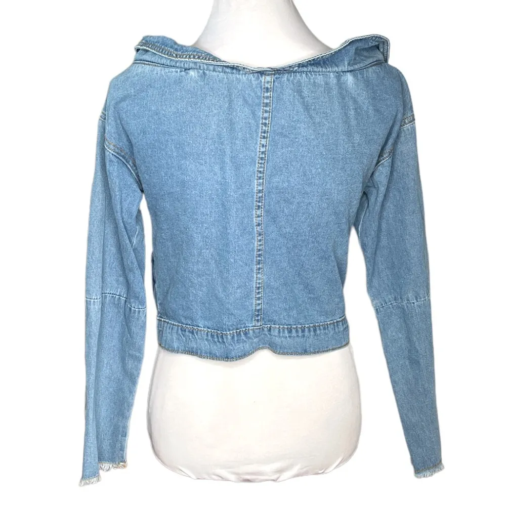 Mustard Seed  Cold Shoulder Cropped Jean Jacket Blue Size Small - Image 3