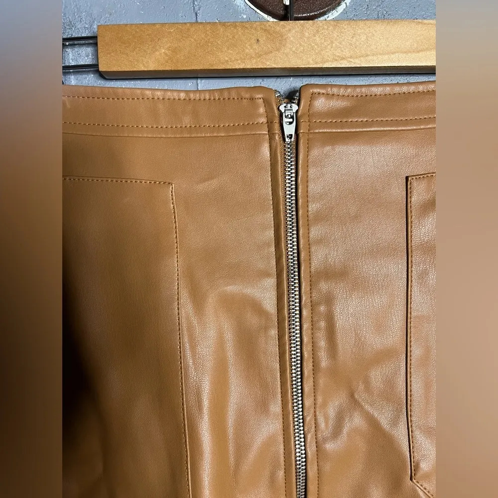 Free People Maya Mod Cashew Faux leather zip up mini skirt size 10 - Image 5