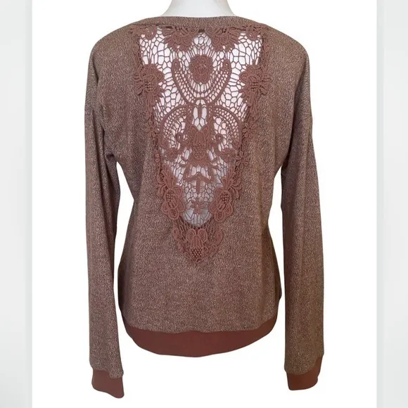 Hem & Thread  Lace Inset Crochet Back Super Soft Pullover Long Sleeve Top Small - Image 2