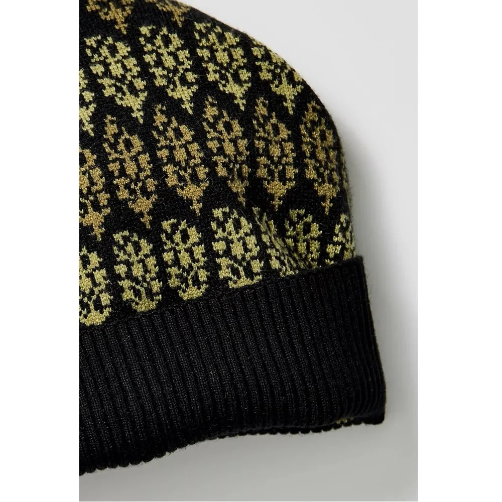Free People FP Movement Limitless Logo Beanie in Black NEW - Image 2