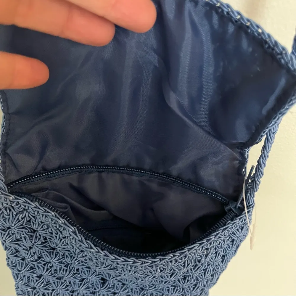 Crochet Crossbody Beautiful Blue Handbag - Image 3