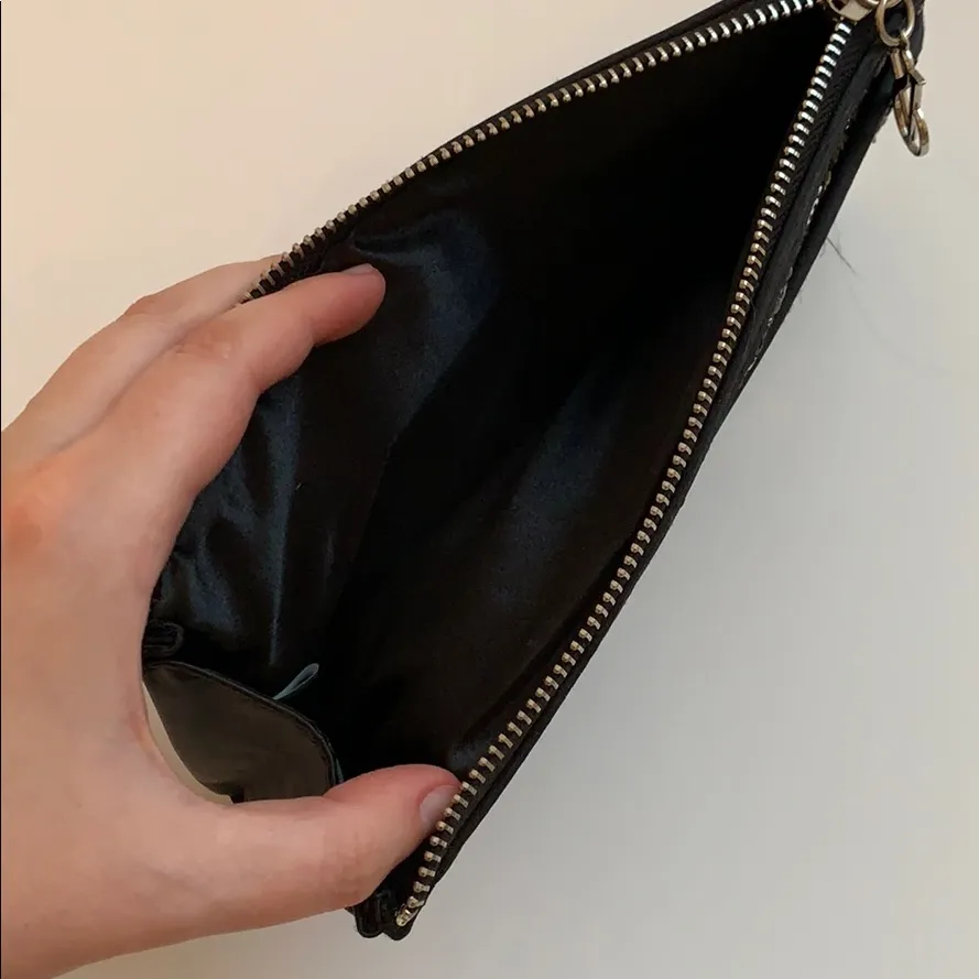 Victoria’s Secret sequin clutch - Image 3