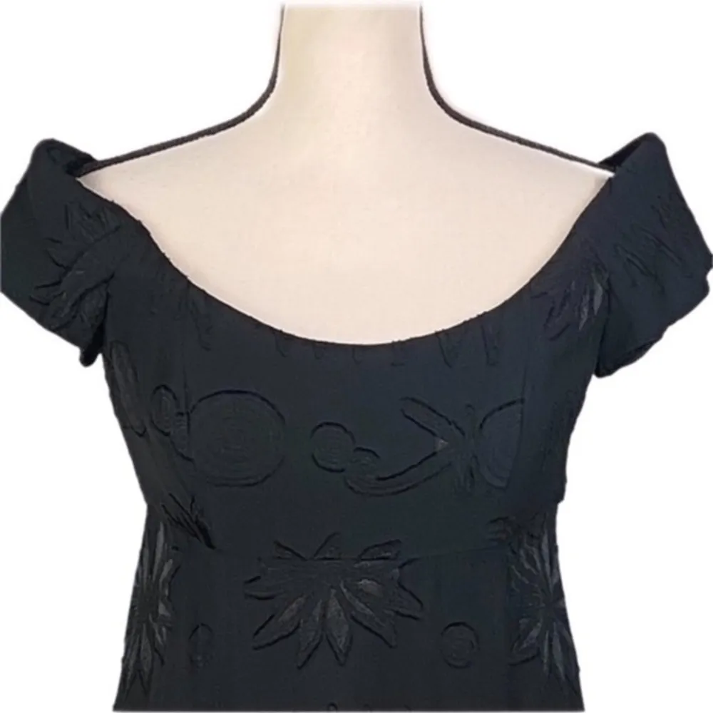 NICOLE MILLER black off-the-shoulder dress w/abstract embroidery in size 8. EUC - Image 3