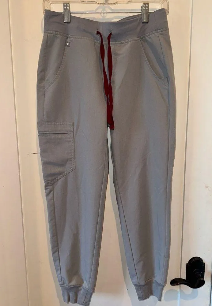 FIGS Zamora Jogger & Casma Top - Image 4