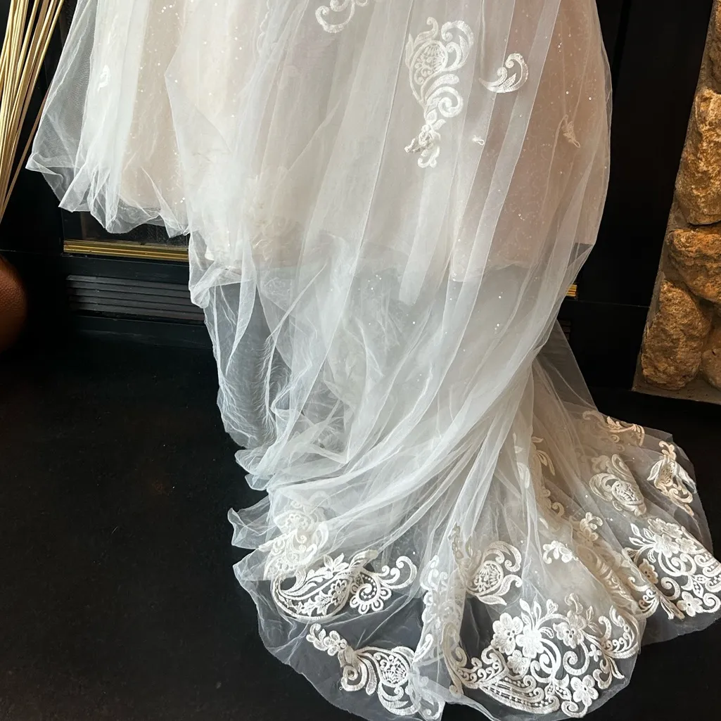 Essence of Australia Bridal Beaded Sequenced Wedding Gown Size 10 White - Image 9