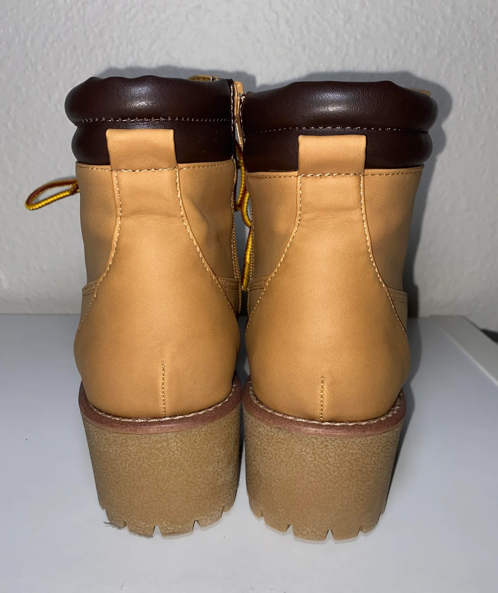 Mabry’s Boots! Tan Size 9.5 - Image 4