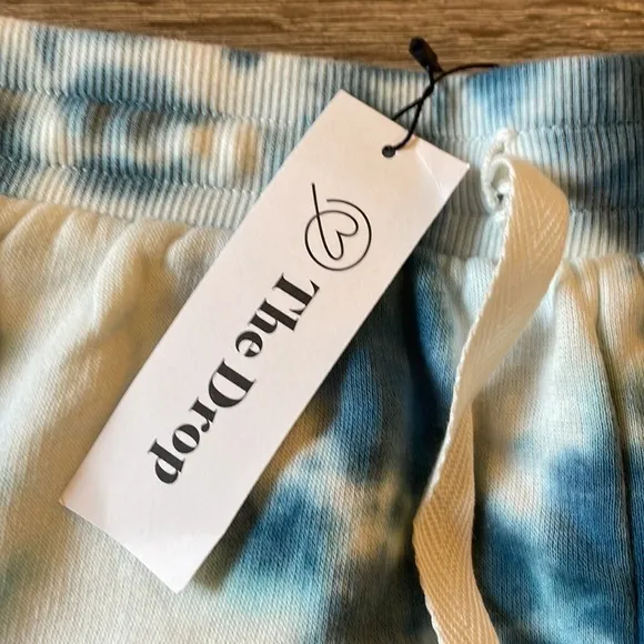 NWT Tie Dye Women’s Teal Blue & White Drawstring Sweatshirt Shorts with Pockets Size XXS - Image 2