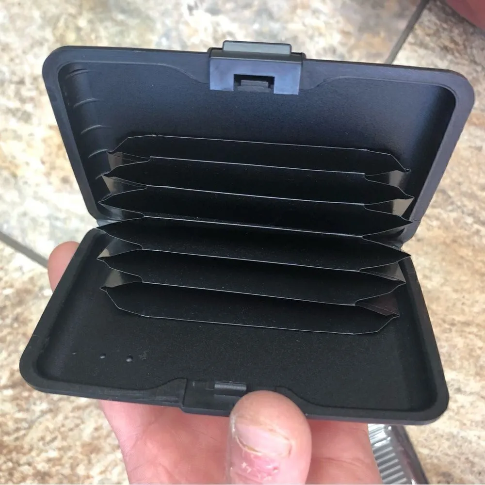 Hard shell card wallet fits atleast 10 - Image 3