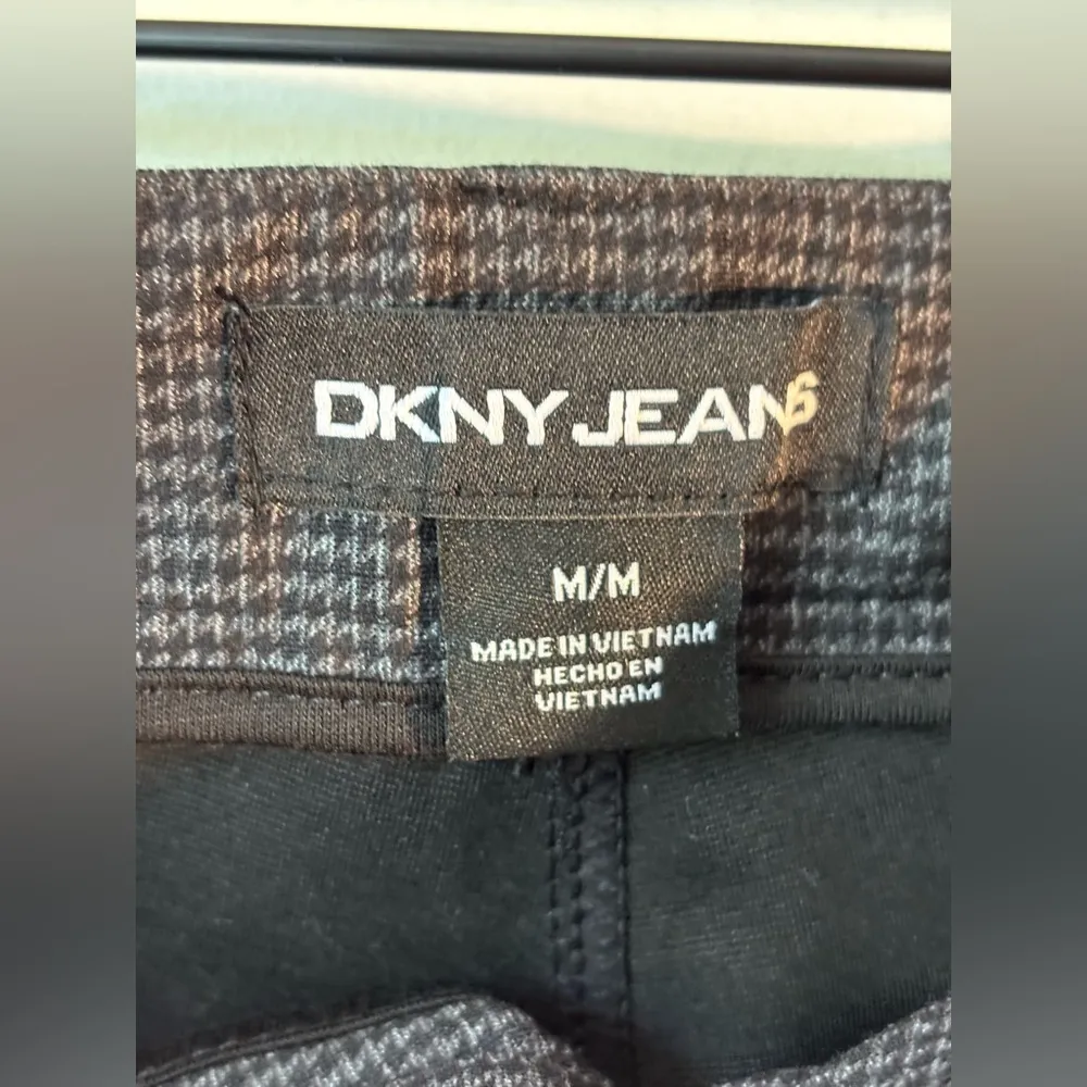 NWT DKNY Jeans Women’s Houndstooth Ponte Stretch Tapered Pants Size M - Image 6