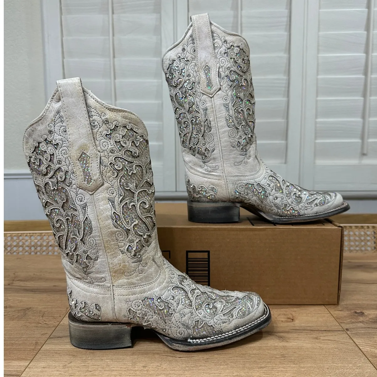 Corral Women's White Glittered Inlay Crystals Wedding Cowboy Boot Size 7 NWOB - Image 3