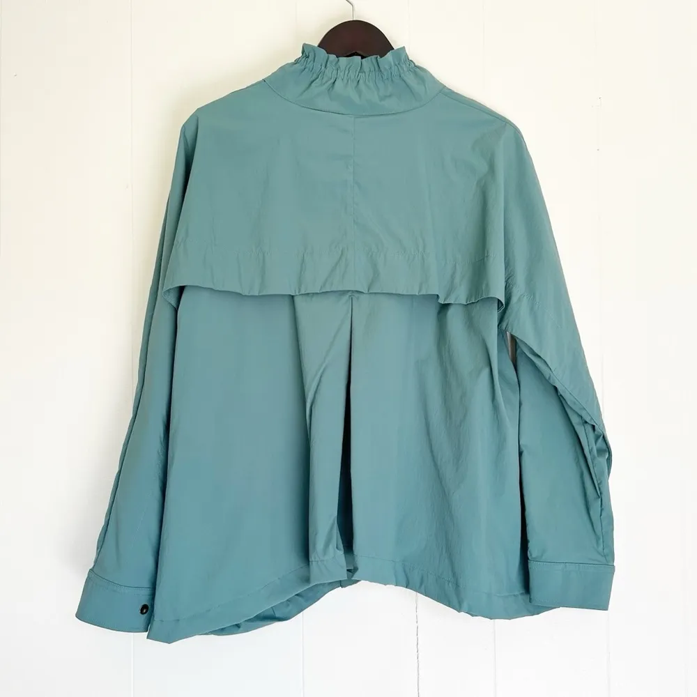 ATHLETA Advantage Poplin Top Teal Breathable Rain Jacket Medium Commute Travel - Image 4