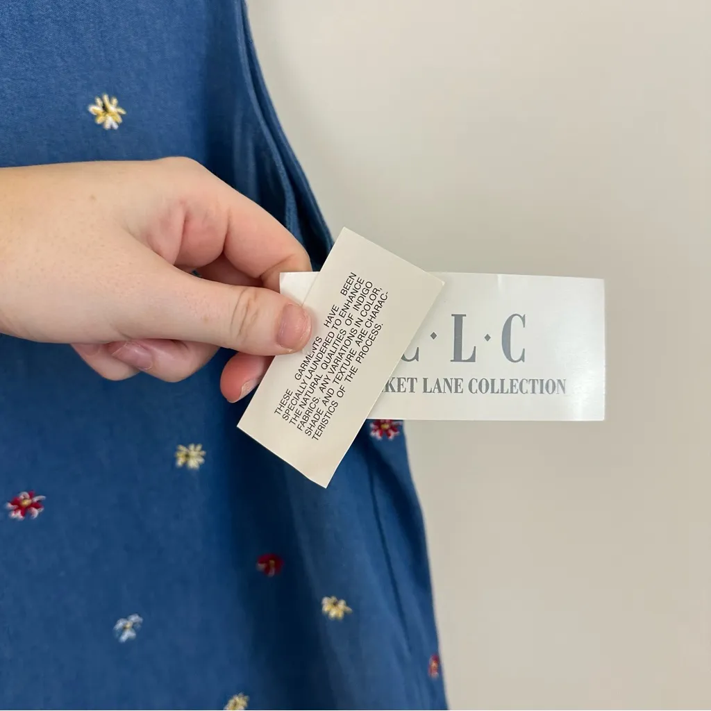 Vintage CLC | Blue Denim Sleeveless Dress with Floral Embroidery Size Small - Image 3