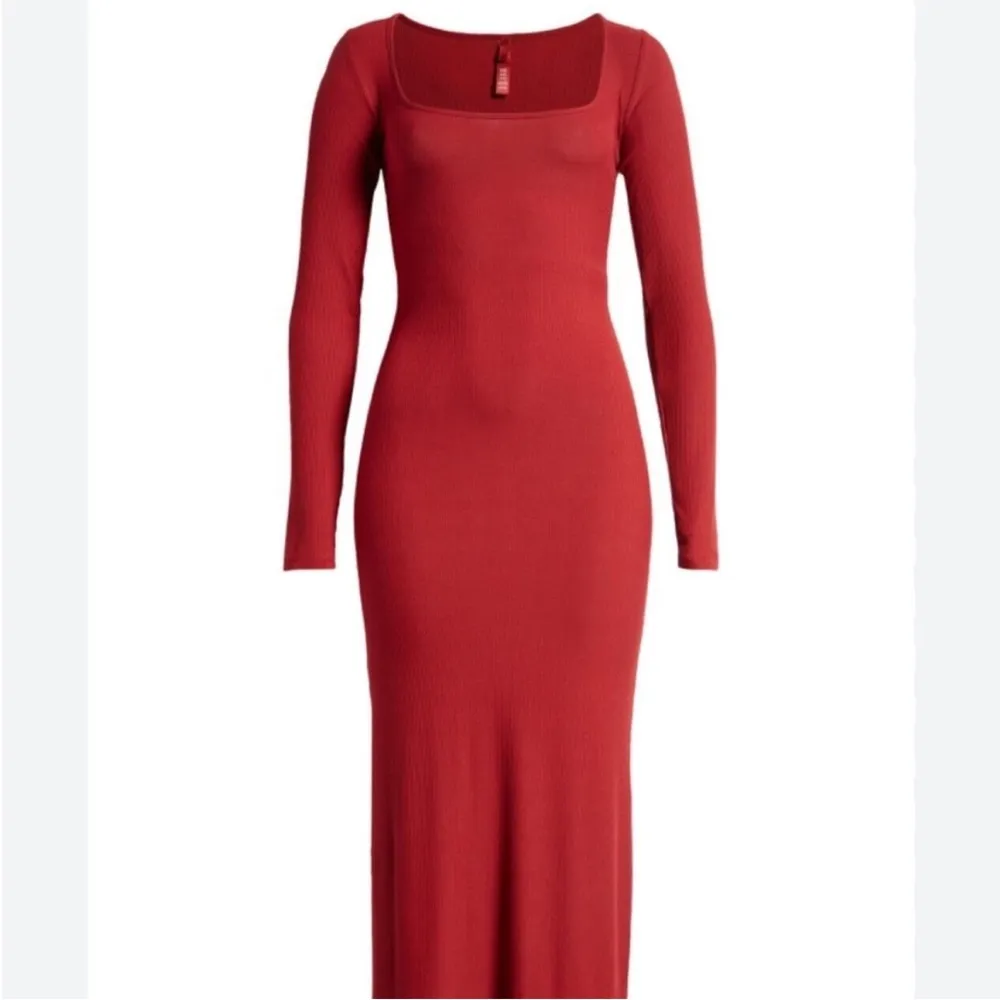 SKIMS SOFT LOUNGE LONG SLEEVE DRESS - Image 9