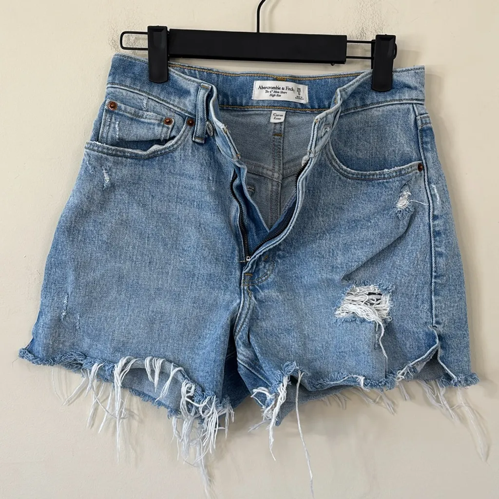 Abercrombie & Fitch The 4” Mom Short Curve Love High Rise Size 25 - Image 4