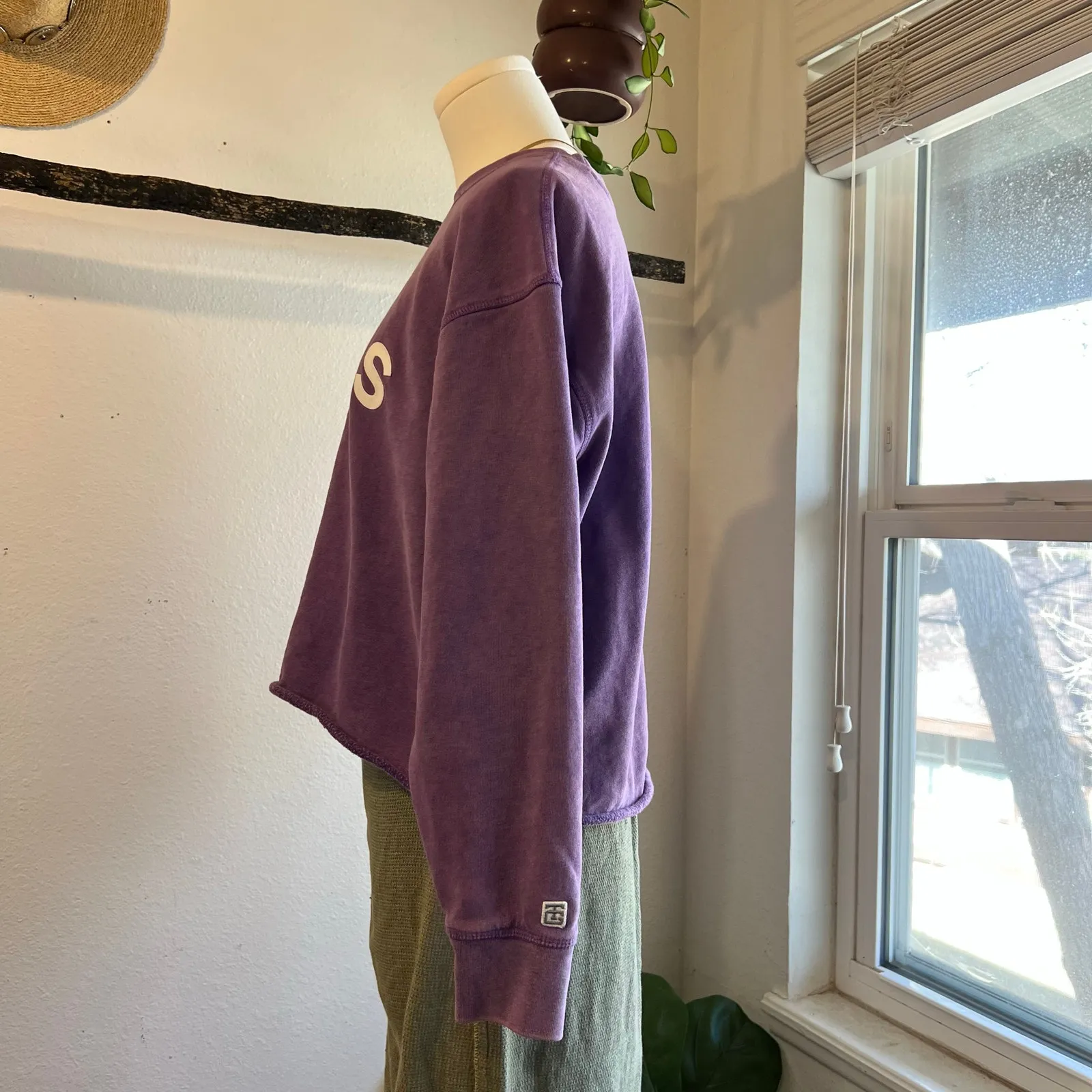 NFL Baltimore Ravens Cropped Cotton Dyed Purple Crewneck Sweater Size Medium - Image 3