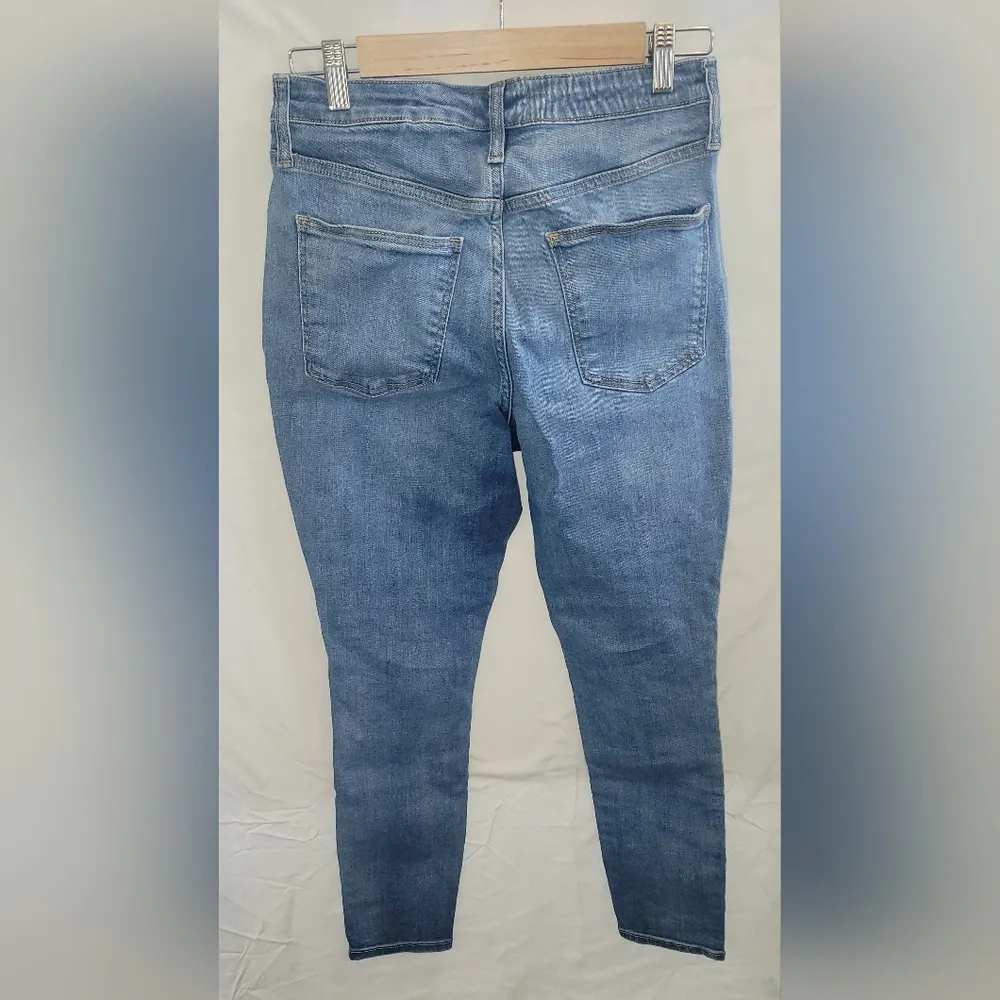 Universal Threads High Rise Skinny Jeans Size 8 - Image 6