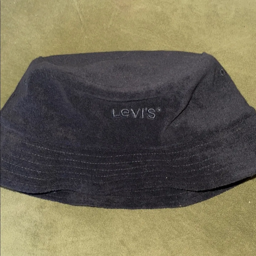 NEW Levi's Black Bucket Hat - Image 5