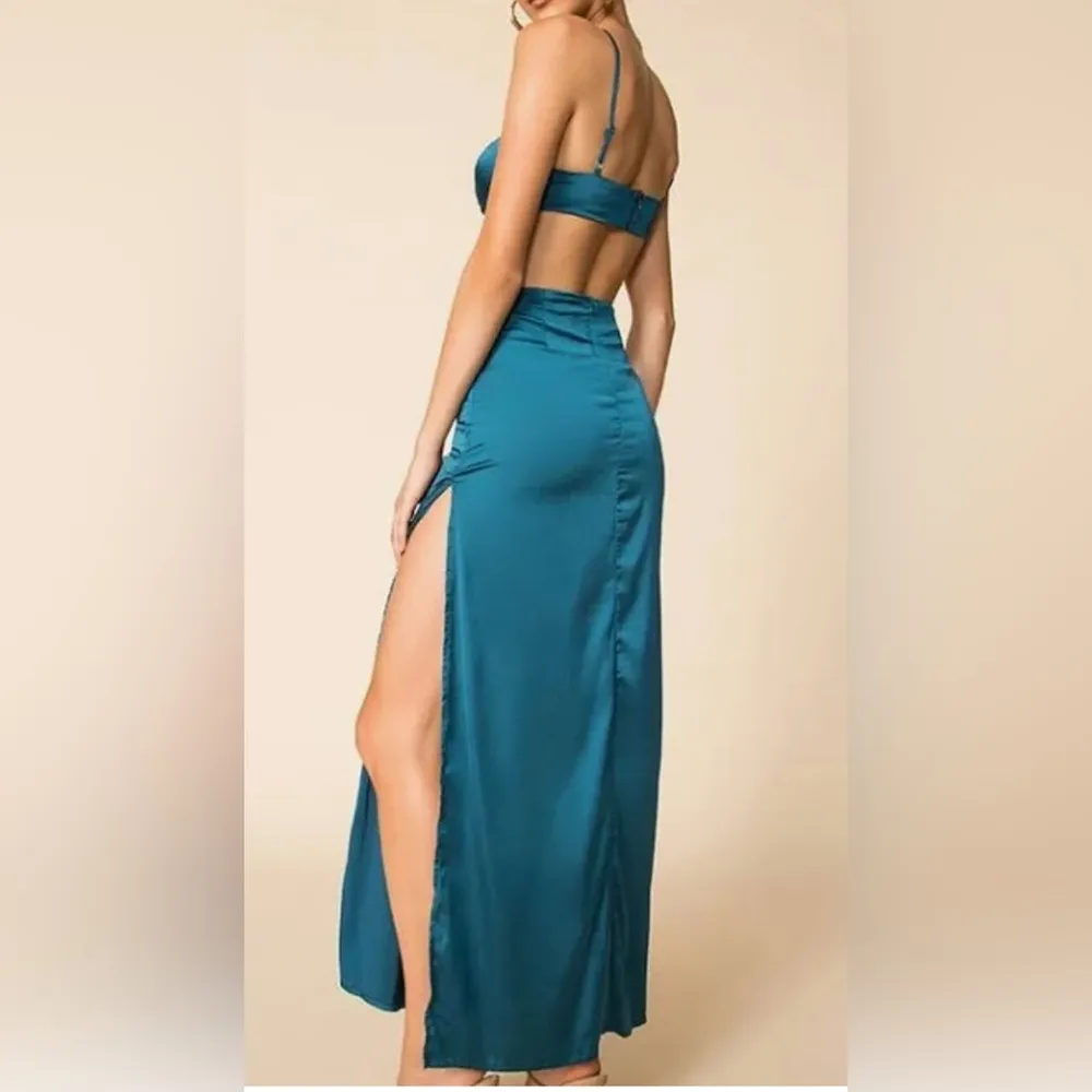 Superdown Teal Maxi gown - Image 2