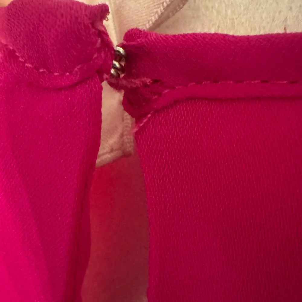 Parker keyhole long sleeve shirt dress Size small 100% silk barbiecore - Image 10