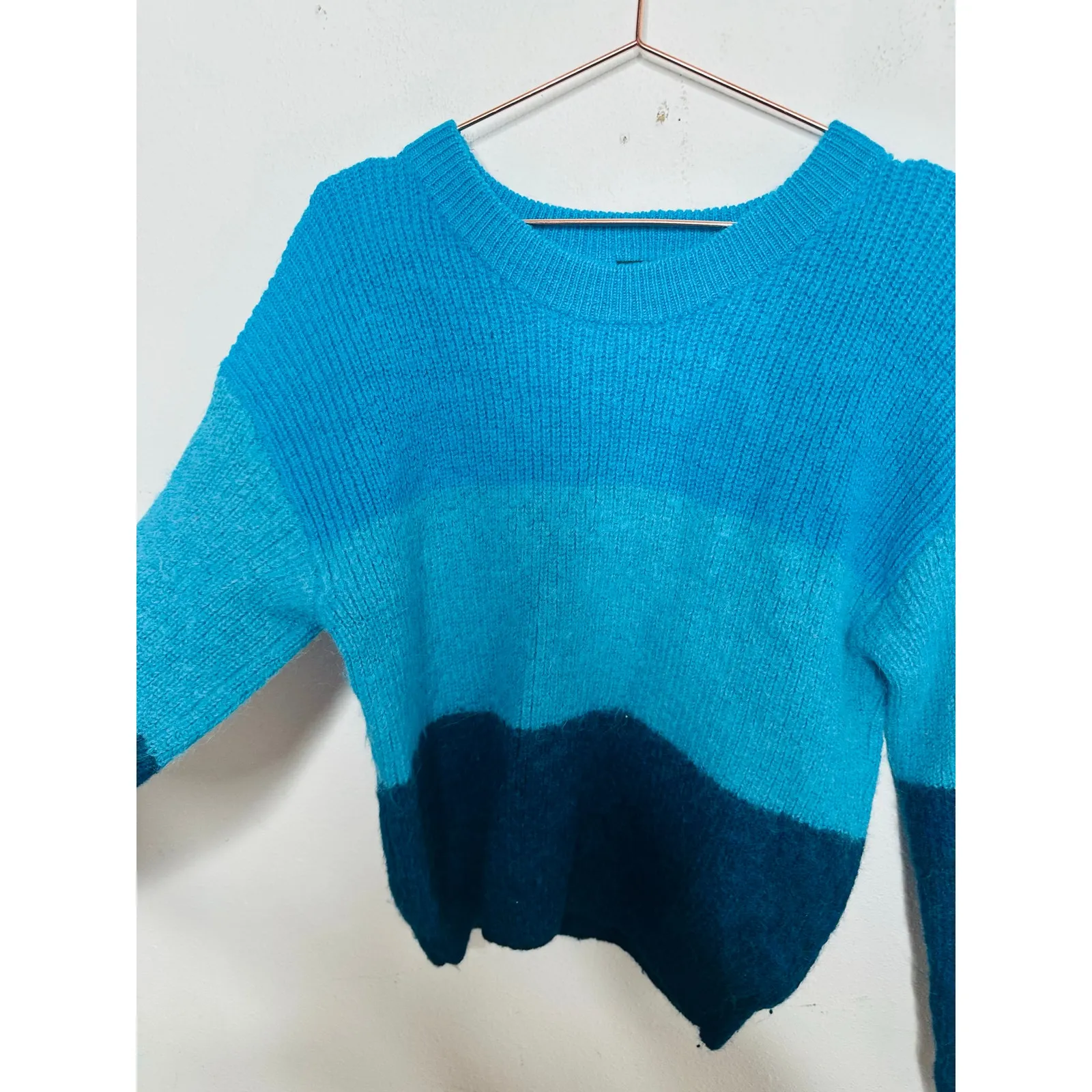 VEDA Blue Ombre Striped 100% Alpaca Wool Long Sleeve Ranch Road Sweater sz M Size M - Image 6