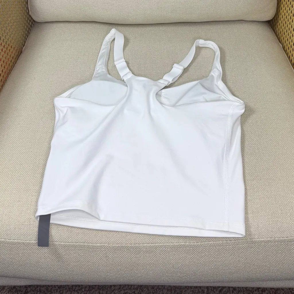 Vuori Dynamic Tank - Image 5