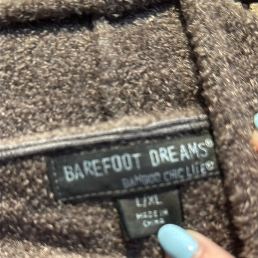 Barefoot Dreams CozyChic Lite Island Wrap - Image 2