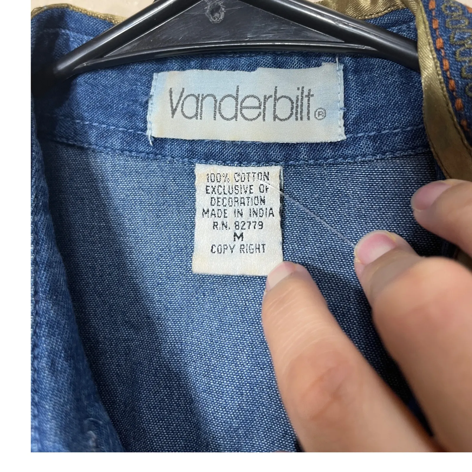 Vanderbilt Women's Denim Button Down Shirt Long Sleeve Gold Trim Medium - Image 4