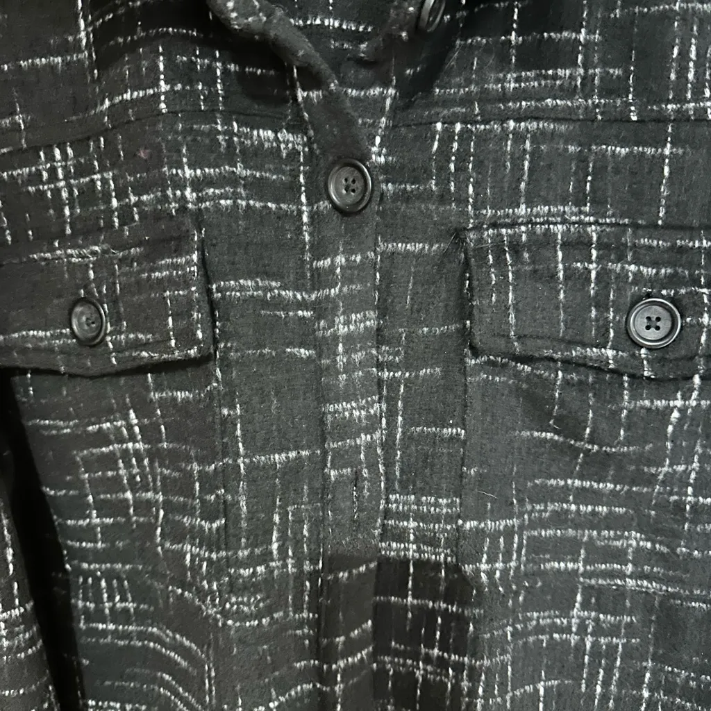 NWOT! Black and White Print Wool Blend Shacket! - Image 3