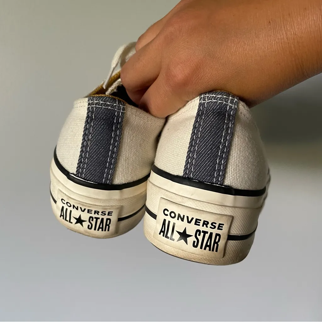 Converse Chuck Taylor All Star Lift Platform Low "Denim-Egret' Size Women's 6 - Image 8