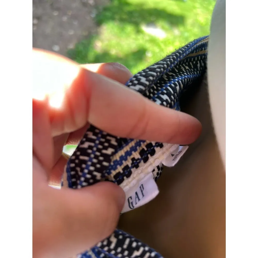 Gap  High Waisted Shorts - Image 5